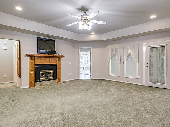 4th image of 20 Lavendon Circle Dr