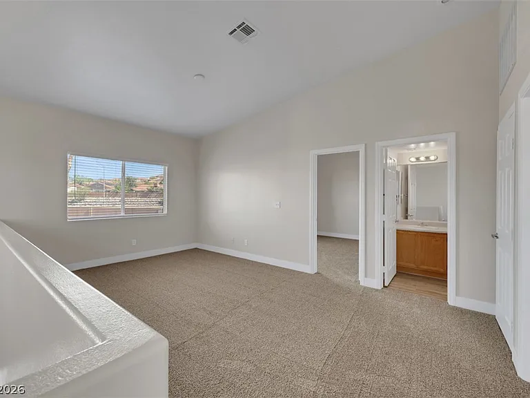 502 Birdseye St — Photo 10