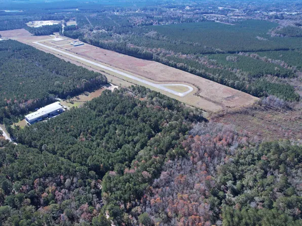 793 Puncheon Creek Dr., Andrews, SC 29510