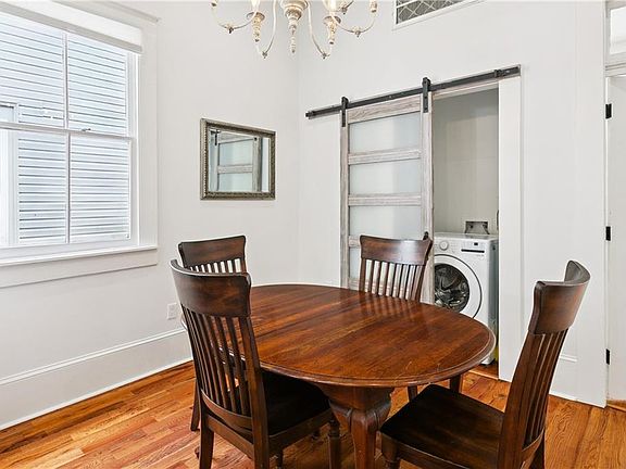 3rd image of 8610 Apricot St