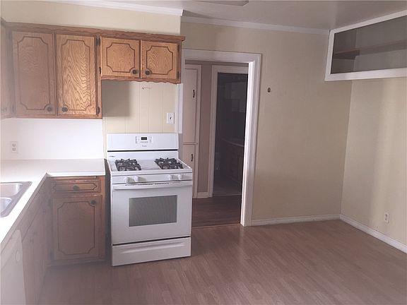 5th image of 1323 N Park Ave