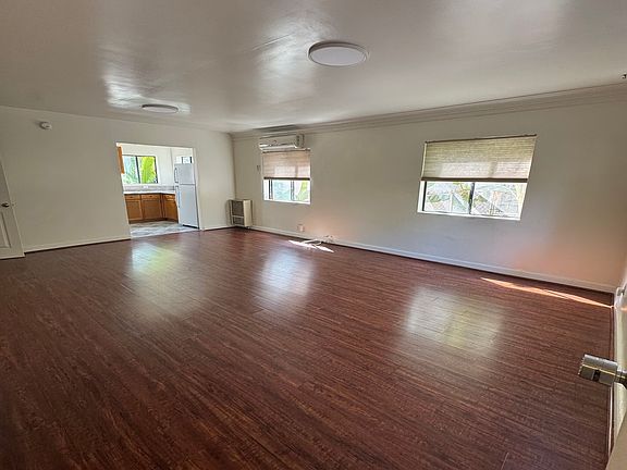 5th image of 912 N Vendome St #910