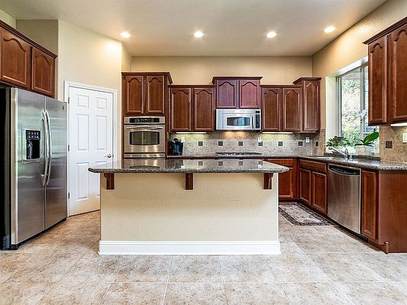 5th image of 1832 Diamond Woods Cir