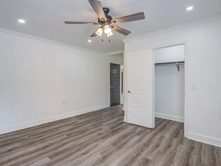 1521 Pearl St — Photo 16