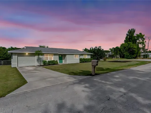 8017 Pelican Rd, Fort Myers, FL 33967