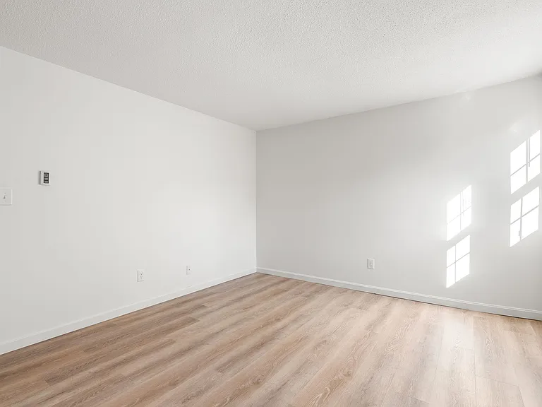 180 Main St #2110 — Photo 18