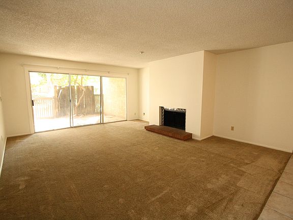 4th image of 518 N Dodge Blvd