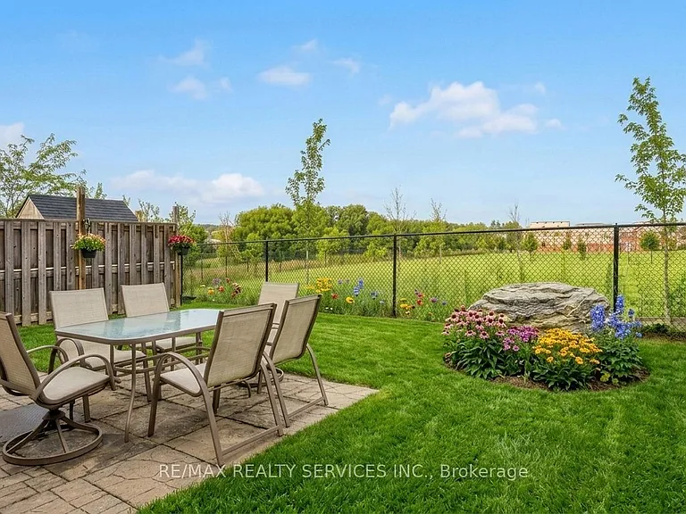 48 Fletcher Cir — Photo 2