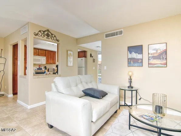 6651 N Campbell Ave APT 210, Tucson, AZ 85718