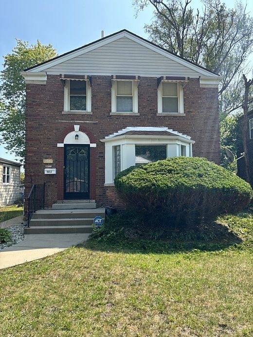 1st image of 9853 S Hoxie Ave