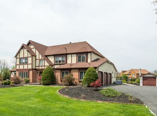 1282 Turnbury Ln, North Wales, PA 19454