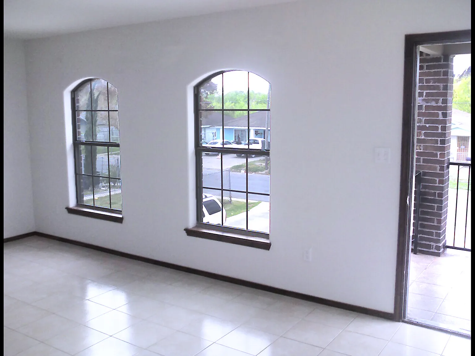 2 bed, 800 sqft, $800 — Photo 2