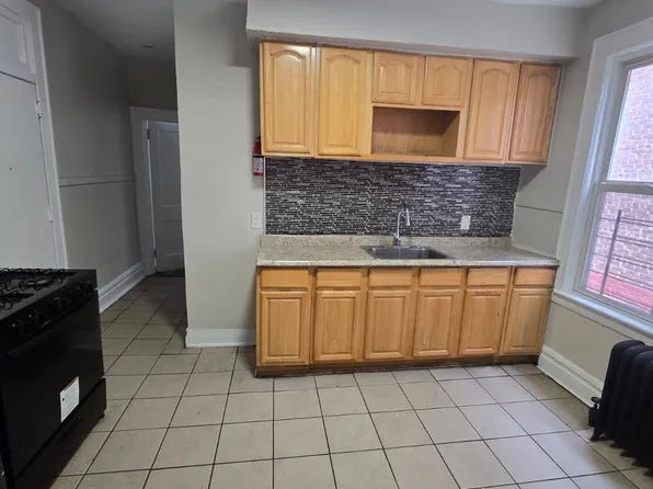 83 Montgomery Ave, Irvington, NJ