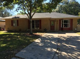 2017 N Tinsley St, Angleton, TX 77515