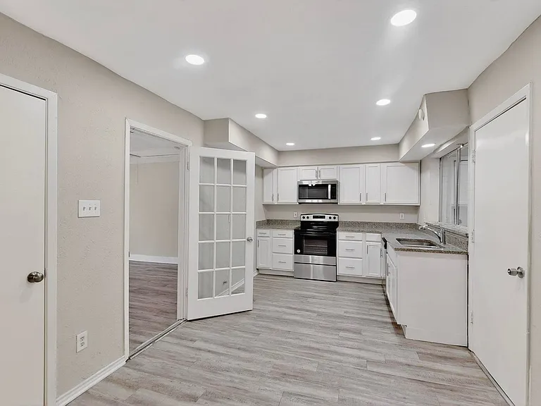 140 Trout St — Photo 18