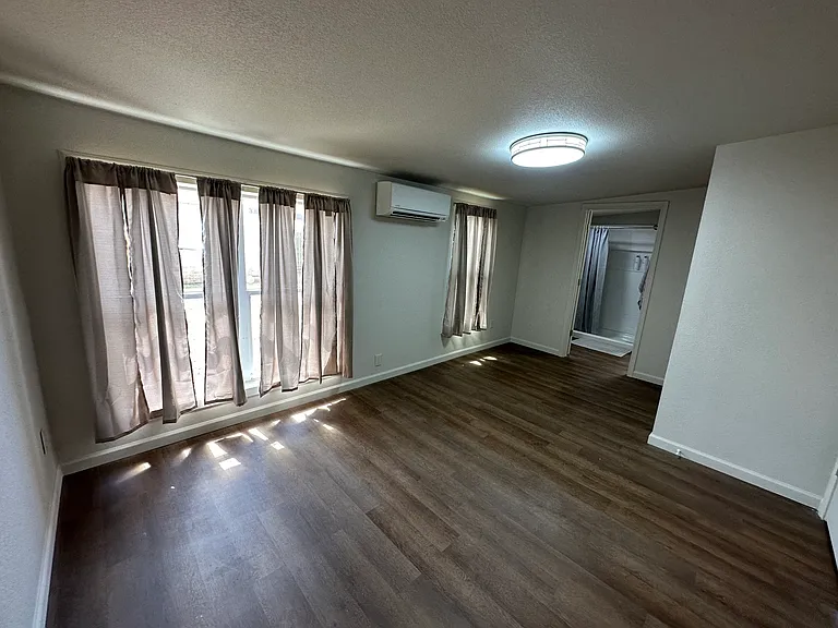 109 Leon St — Photo 7