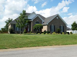 850 Divot Cir, Bowling Green, KY 42104