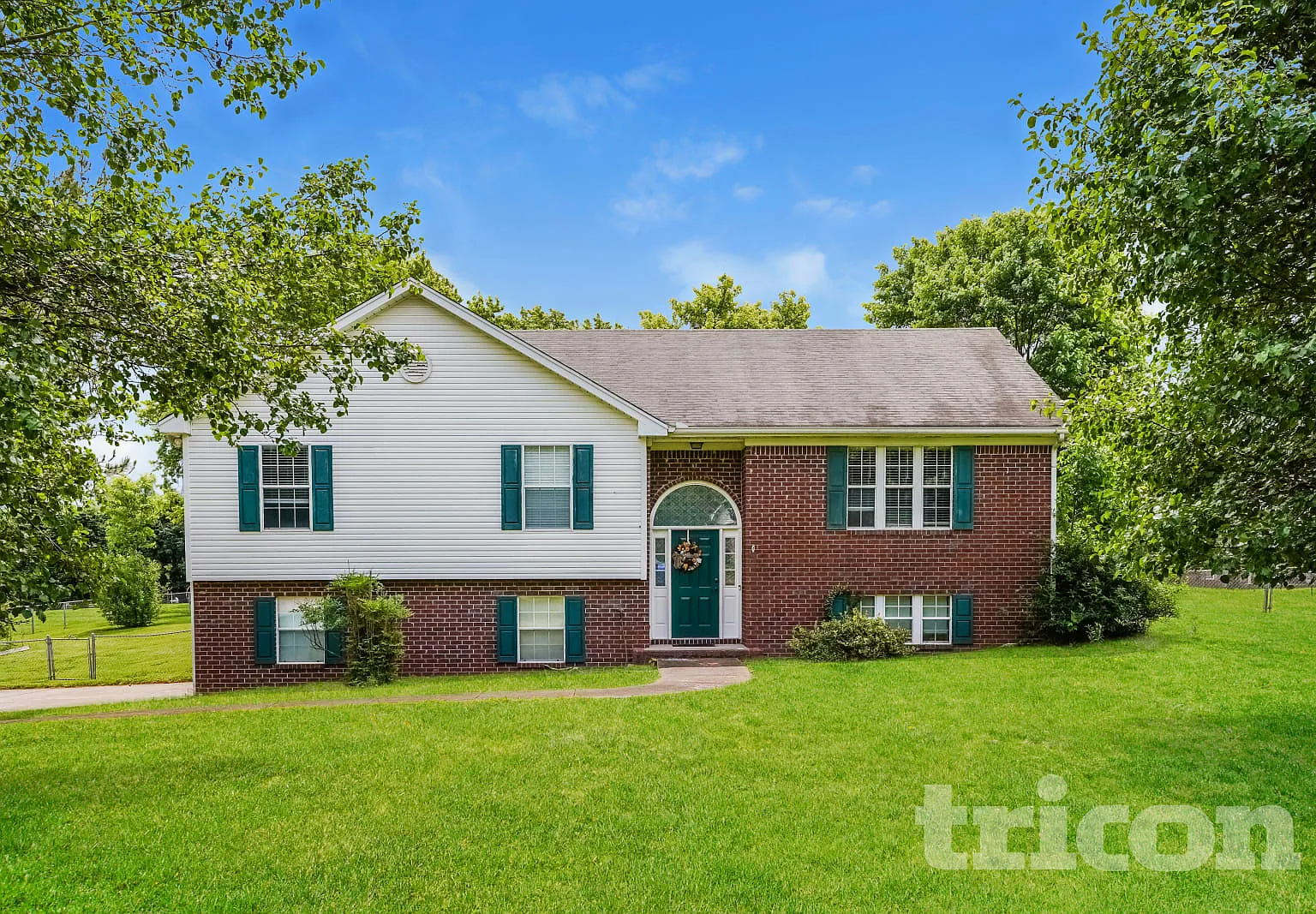1005 Falcon Crest Gallatin TN — Photo 1