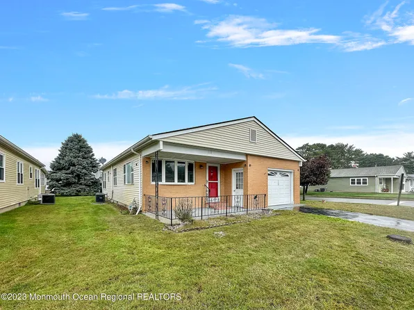 112 Freeport Boulevard, Toms River, NJ 08757