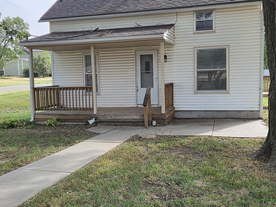 1st image of 321 W 3rd St
