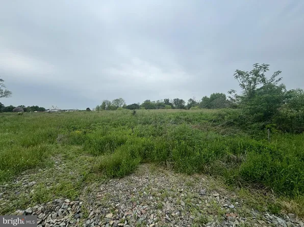 311 E Street Rd, Kennett Square, PA 19348