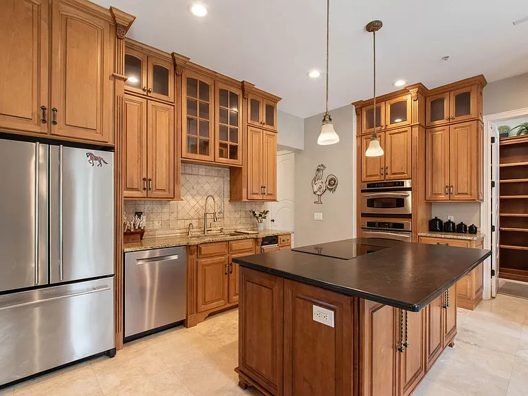 248 Maison Ct — Photo 38