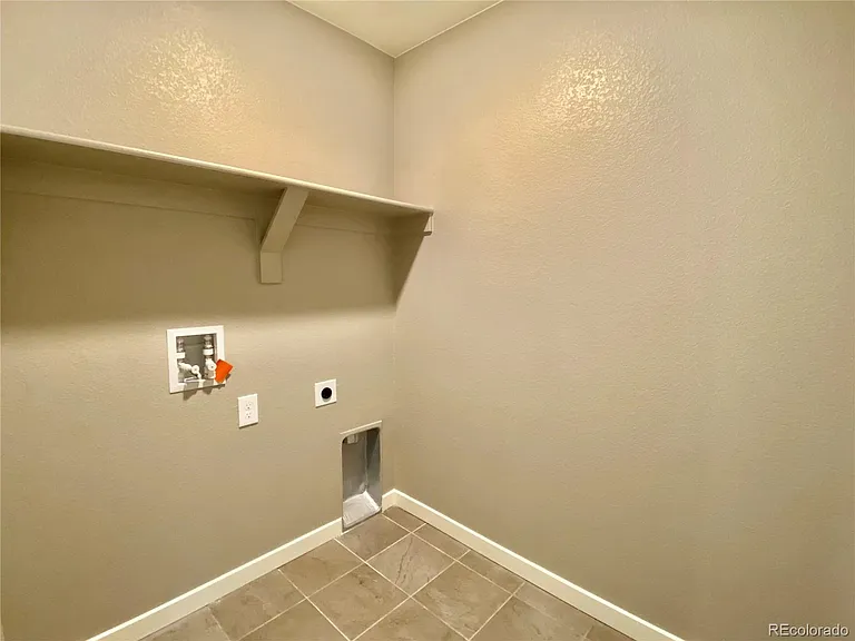5070 Janga Dr — Photo 10