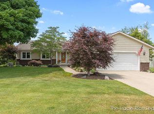 6989 Vista De Oro Dr NE, Rockford, MI