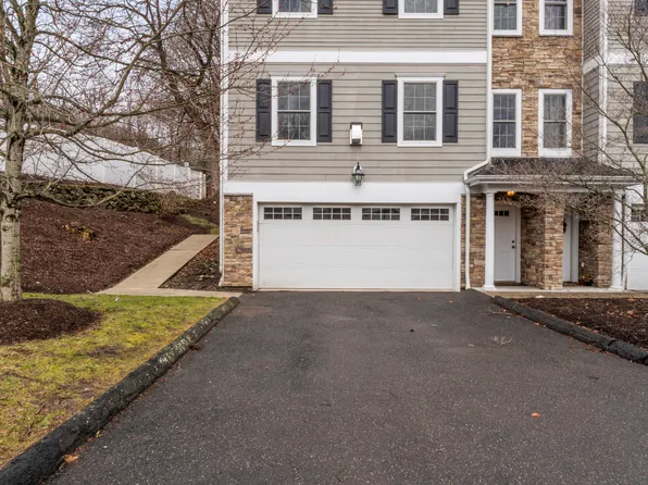 53 Grassy Plain Street APT B5, Bethel, CT 06801