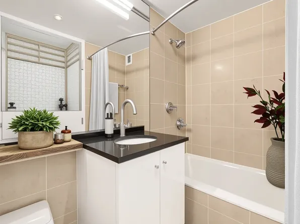 60 East 55th Street image 6 of 8