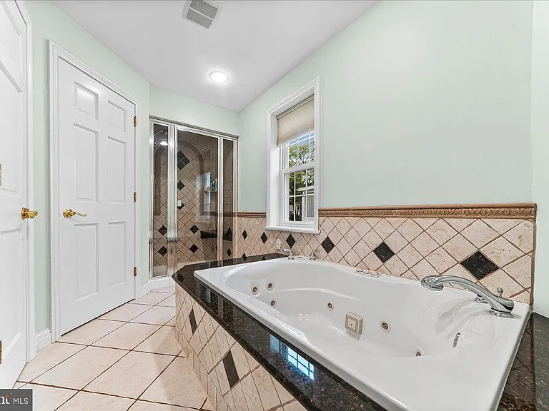 4110 Naamans Creek Rd — Photo 18
