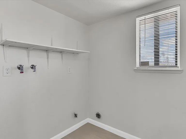 8922 I Ave #3 — Photo 16