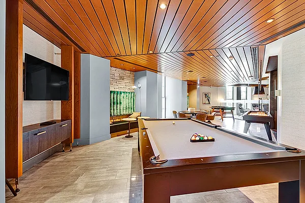 Rented by Bozzuto Management | media 33