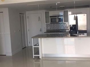 185 SW 7th St APT 3708, Miami, FL 33130