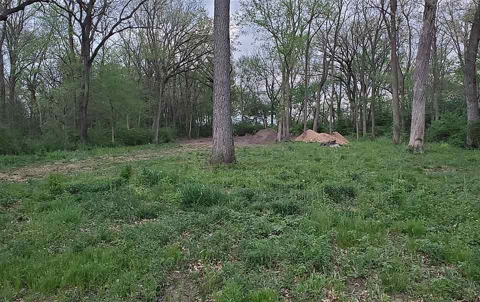 1st image of 15437 Nichols Woods Dr