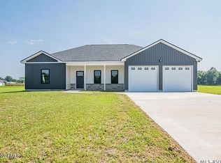 221 A C Smith Rd, Roxobel, NC 27872