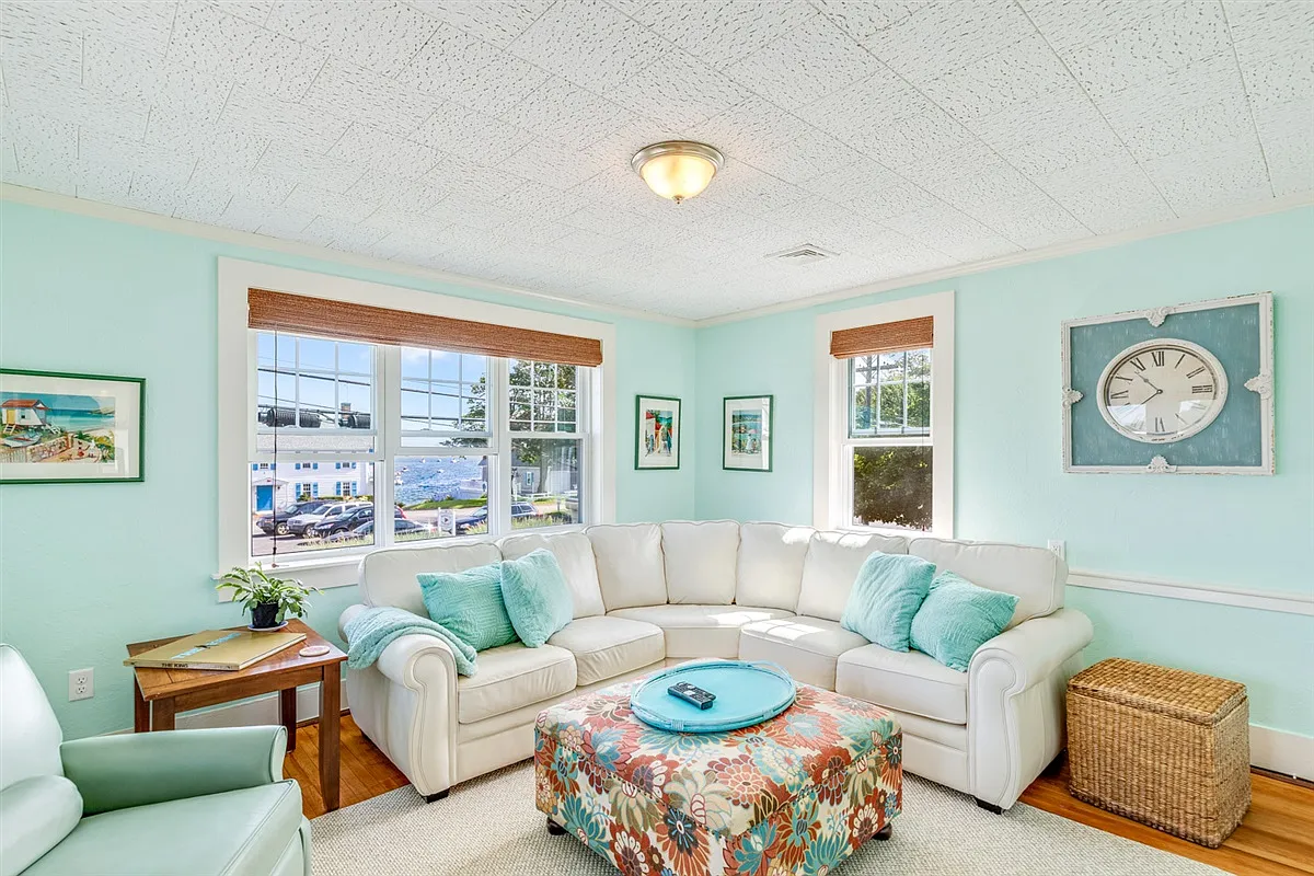 1 bed, 1100 sqft, $3,300 — Photo 3