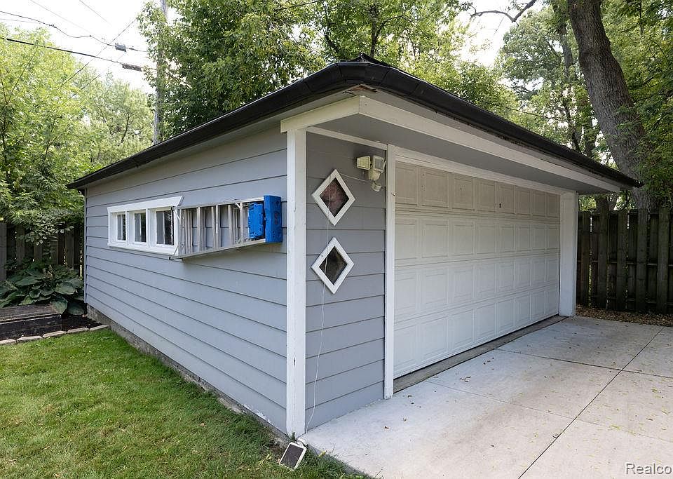 28140 Everett St, photo 20