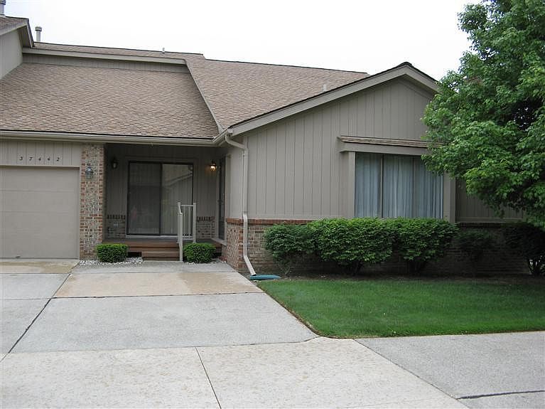 1st image of 37442 N Laurel Park Dr