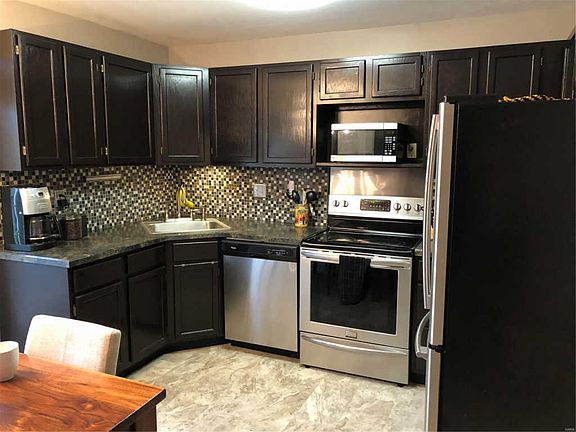 3rd image of 11927 Glenridge Dr