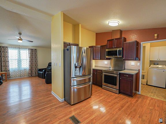 2nd image of 10190 S Spring Ave