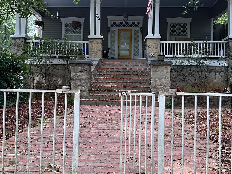 744 Saint Charles Ave NE #B — Photo 17