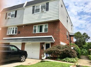 647 Parlin St, Philadelphia, PA 19116