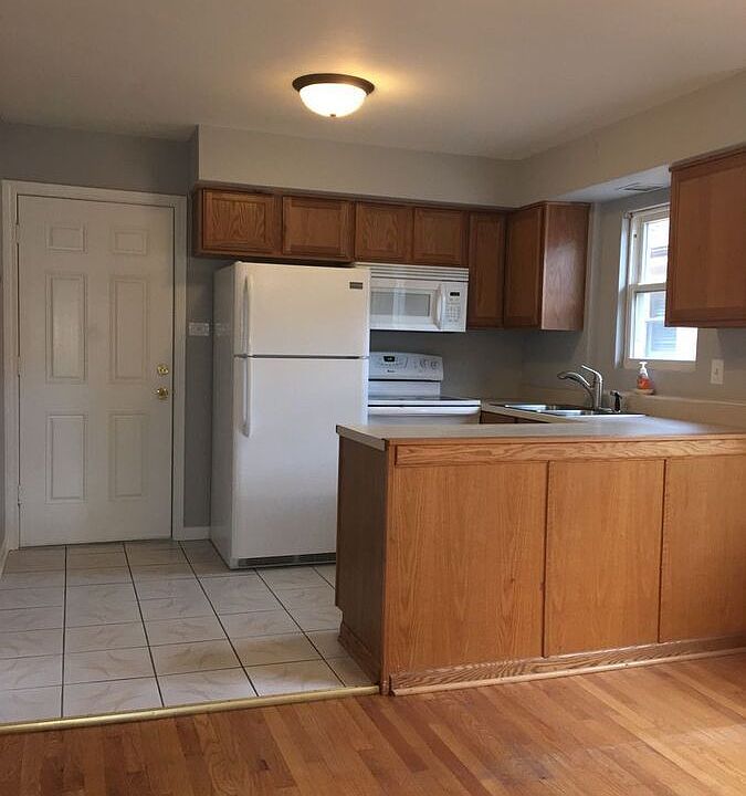 1st image of 10552 S Walden Pkwy APT 2E