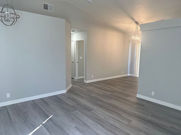 2nd image of 6639 Avenida De Camino