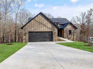 5 Carpenter Ln, Bella Vista, AR 72715