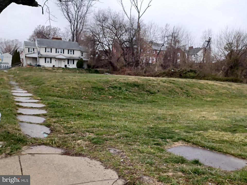 1st image of 907-907 Meadow Ln #923