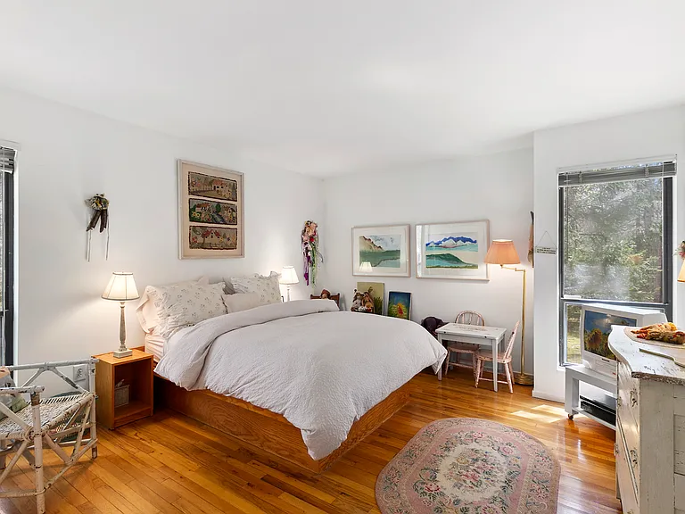 15 Fernwood Dr — Photo 8