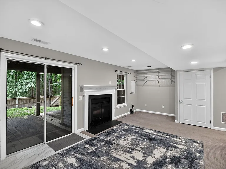 6176 Martins Landing Ct — Photo 25