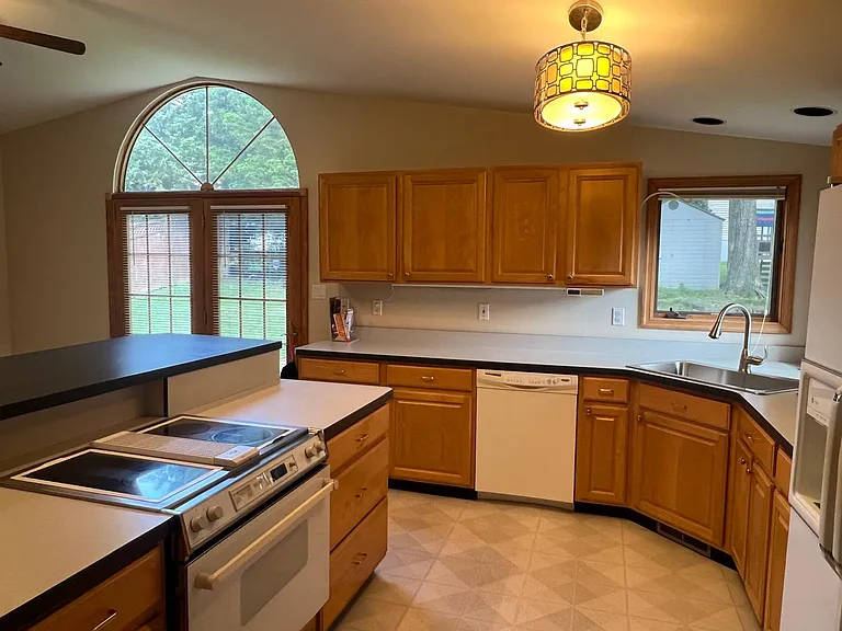 5 Madison Mills Ct — Photo 2